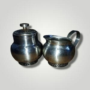 Oneida Custom Stainless Steel Sugar bowl and Creamer set